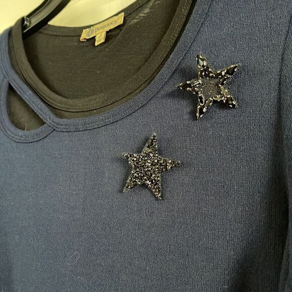 TIE Back Split top Cut Put Neck Top 2 embellished removable accent stars  NWT - Picture 14 of 14